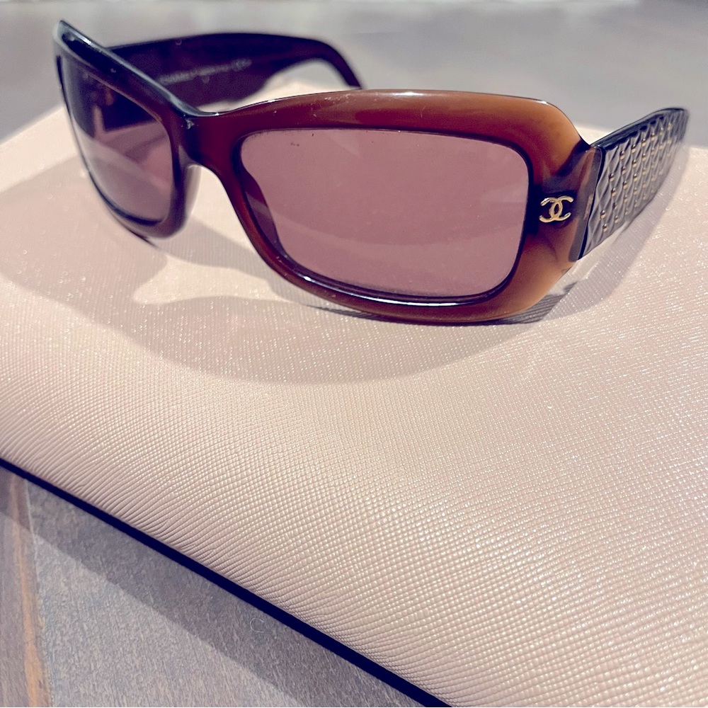 Chanel sunglasses with case brown